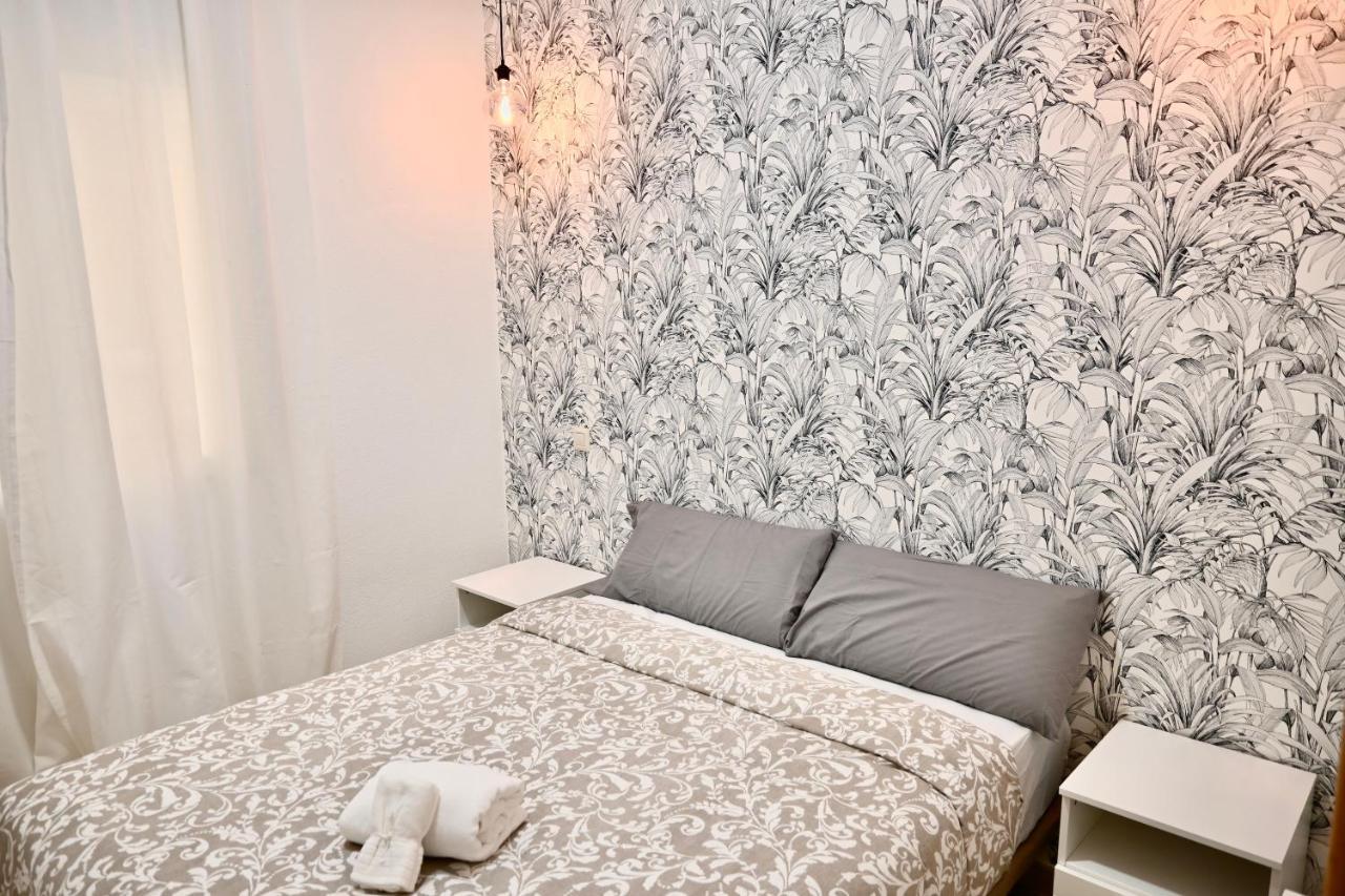 For You Rentals Centrico Apartamento Temporal En La Calle Infanta Inf1A 马德里 外观 照片