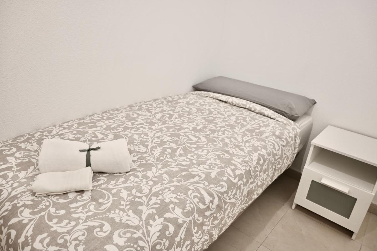 For You Rentals Centrico Apartamento Temporal En La Calle Infanta Inf1A 马德里 外观 照片